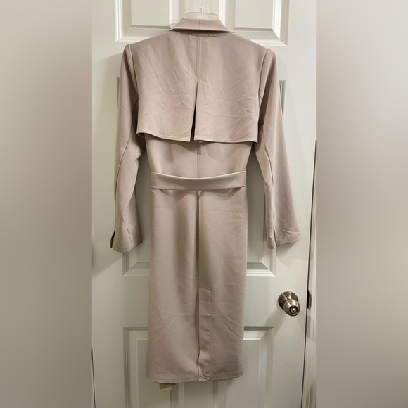 T Tahari Jackets & Blazers - NWT Women's T Tahari Taupe Beige Open Belted Wrap Long Trench Coat Size 4 $158